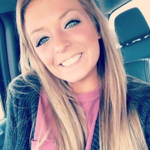 Meet your Posher, Laura grace